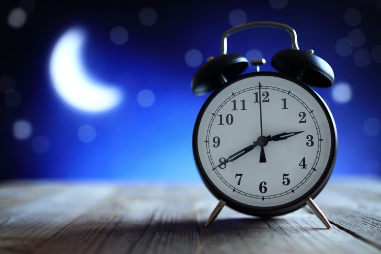 Um welche Uhrzeit wachen Sie in der Nacht auf?